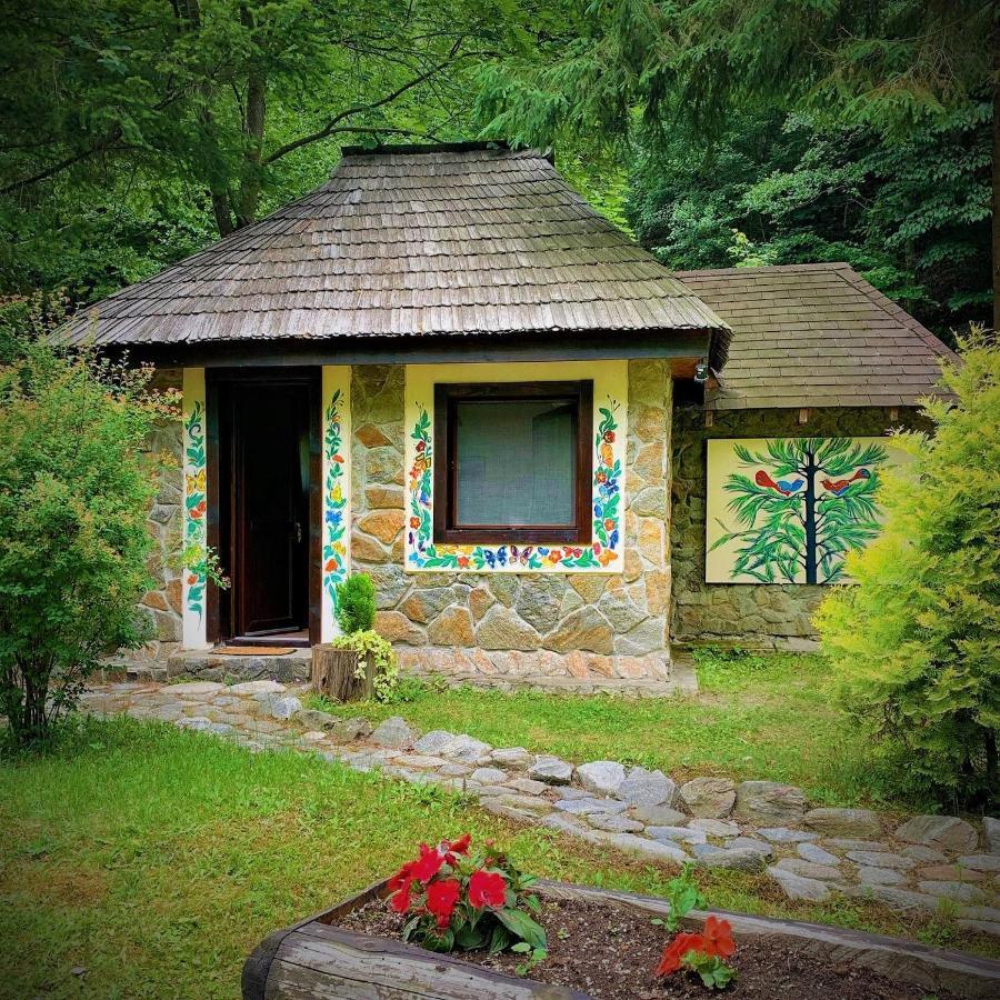 Fratii Jderi - Utopia Verde Brezoi Exterior foto